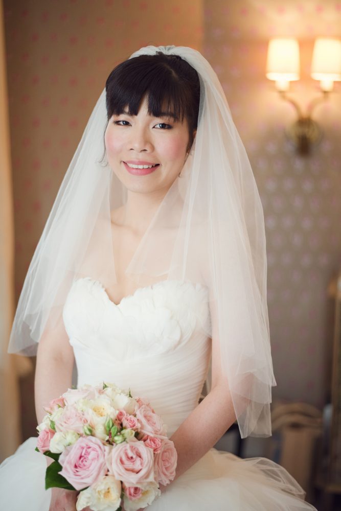 Beautiful Chinese bride