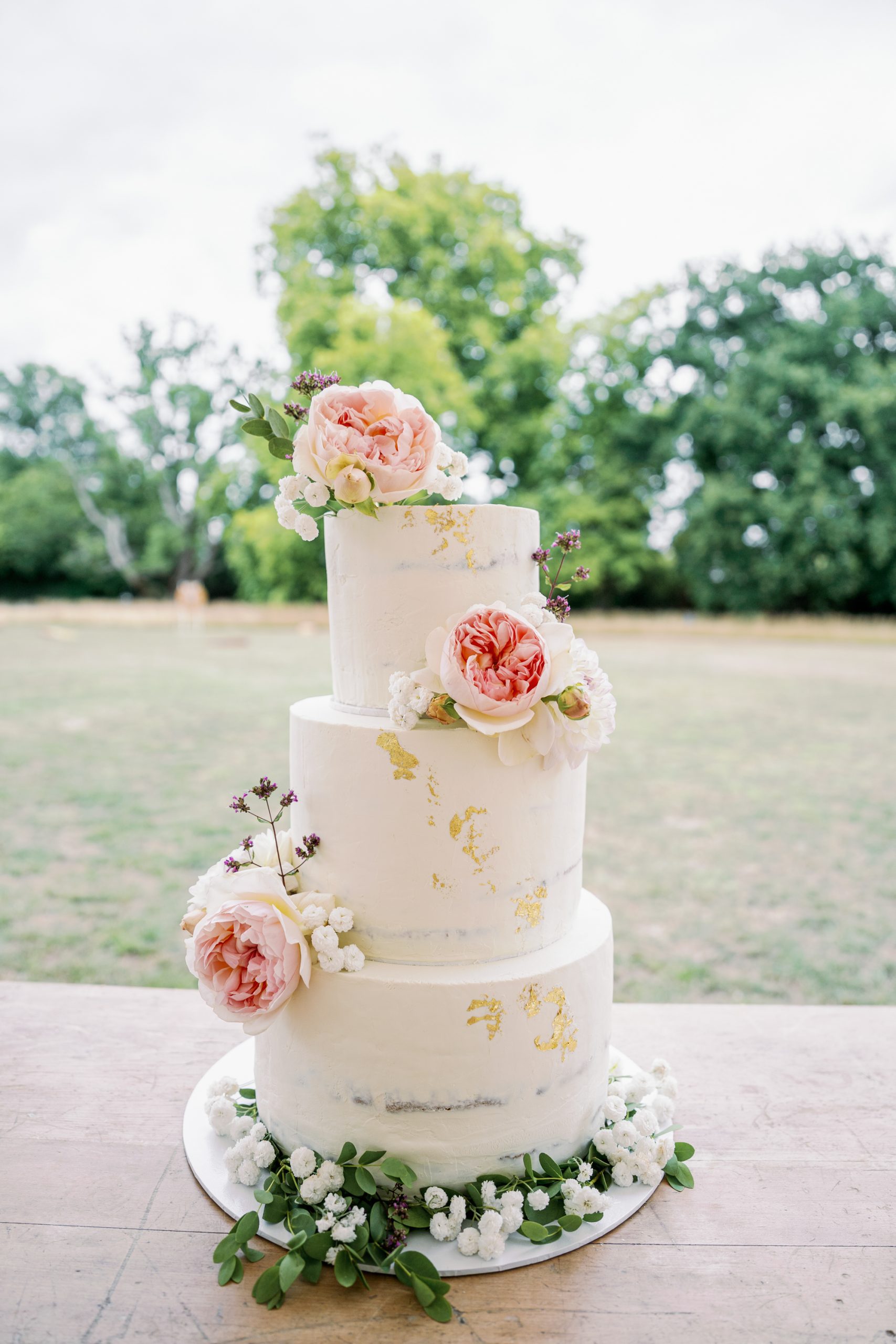 Sugar Lily Cakery wedding cake.