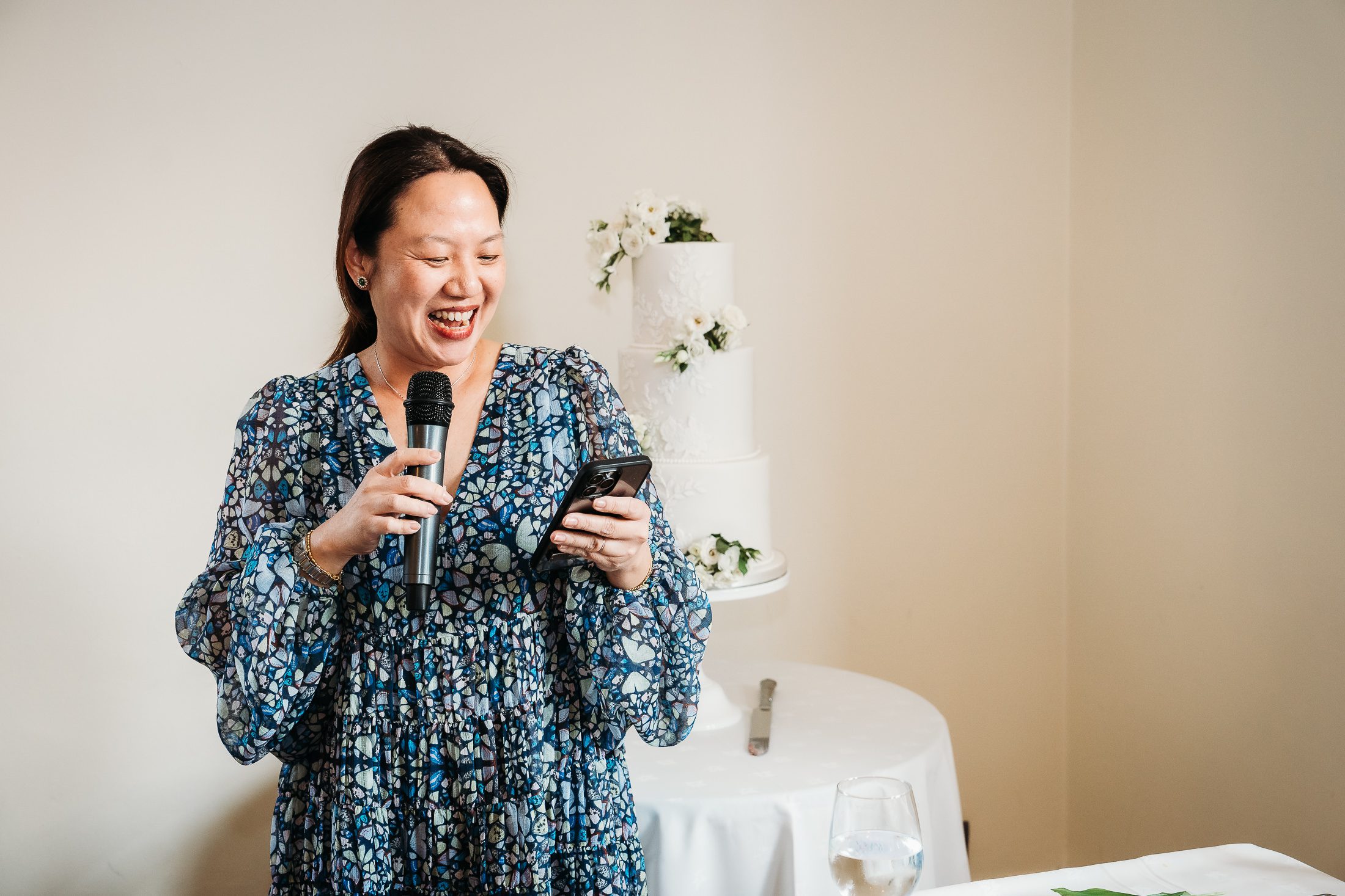 Wedding speeches featuring the sister of the bride at Pembroke Lodge.